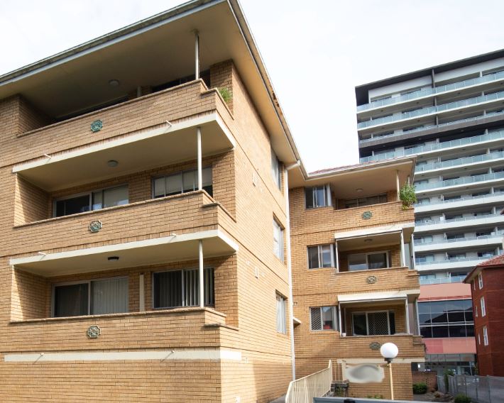 Dealing with Adjoining owners in strata